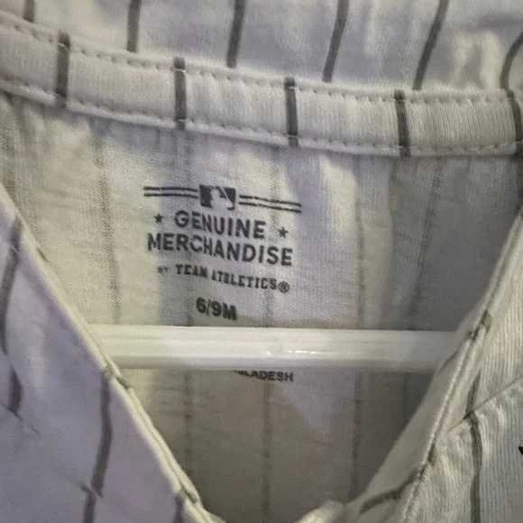 Detroit Tiger’s Infant Button Down Shirt with Stripes and Orange Accents 6/9M 🐅 - Picture 2 of 4